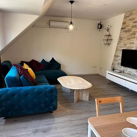 דיסבורג A&V Apartments Wunderschoene Rheinblick Wohnung Zum Entspannen Apt Ela מראה חיצוני תמונה