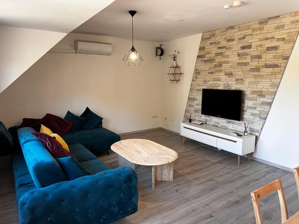 דיסבורג A&V Apartments Wunderschoene Rheinblick Wohnung Zum Entspannen Apt Ela מראה חיצוני תמונה