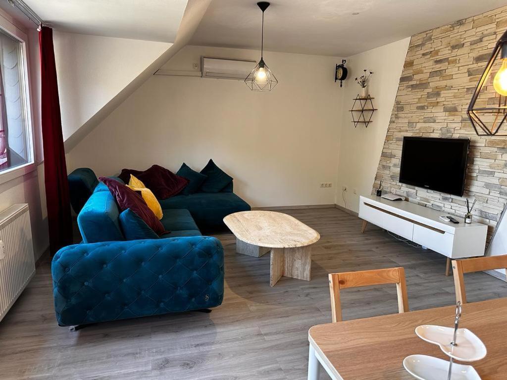 דיסבורג A&V Apartments Wunderschoene Rheinblick Wohnung Zum Entspannen Apt Ela מראה חיצוני תמונה