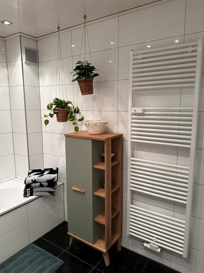 דיסבורג A&V Apartments Wunderschoene Rheinblick Wohnung Zum Entspannen Apt Ela מראה חיצוני תמונה