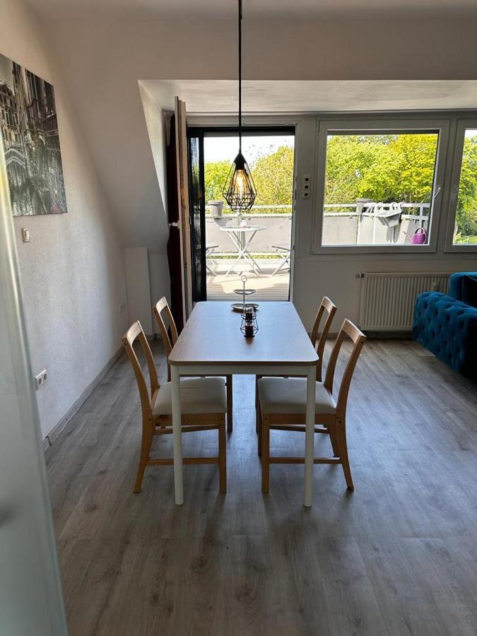 דיסבורג A&V Apartments Wunderschoene Rheinblick Wohnung Zum Entspannen Apt Ela מראה חיצוני תמונה